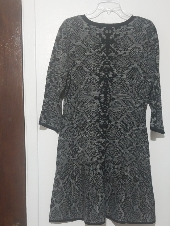 Nina Leonard Tops - Nina Leonard Black & Gray Textured Scoop Neck Tunic